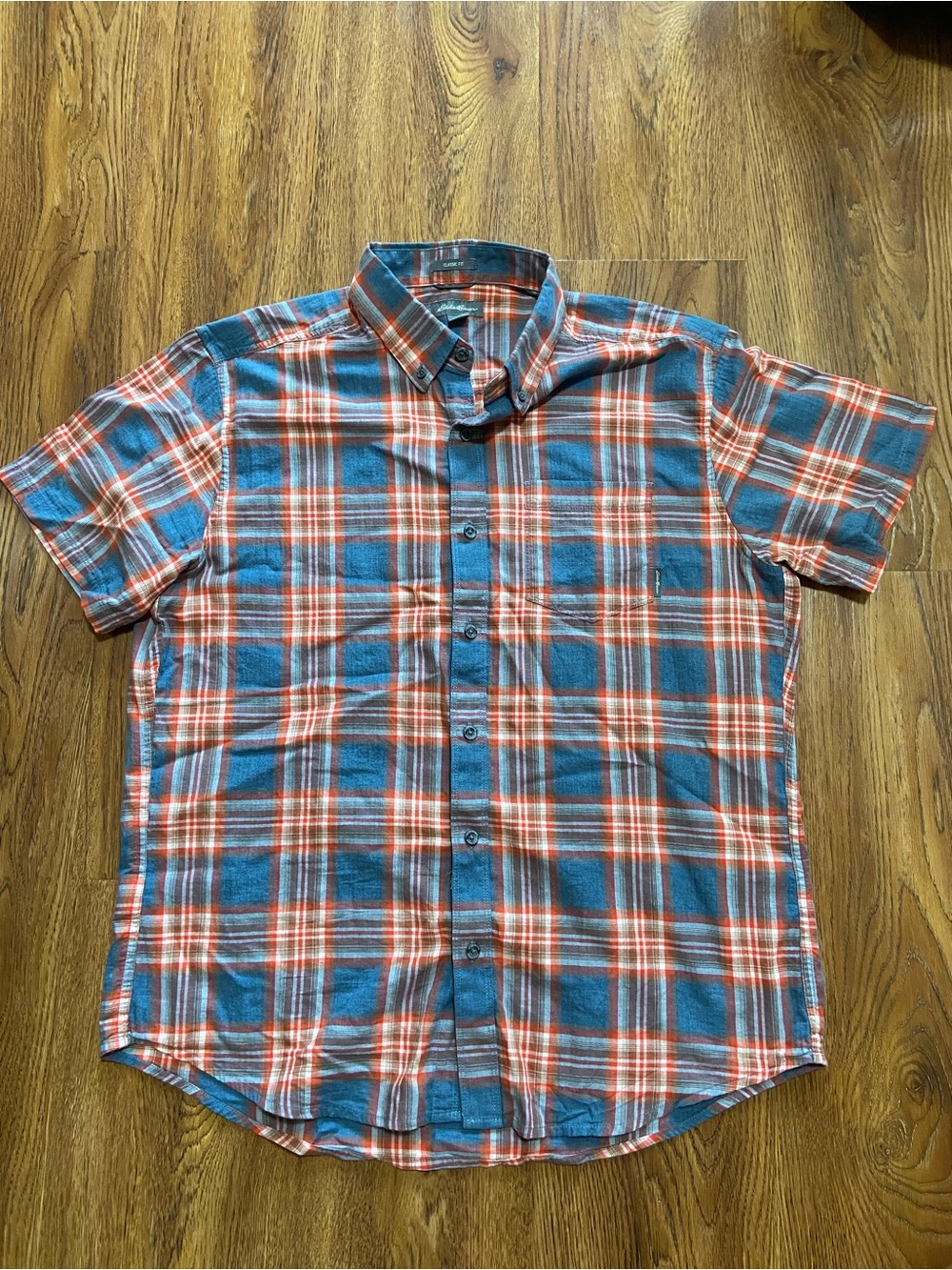 Eddie Bauer Blue and Red Plaid Short-Sleeve Button Shirt size large classic fit